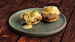 CHICKEN EGGS BENEDICT