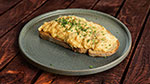 SCRAMBLED EGGS ON TOAST